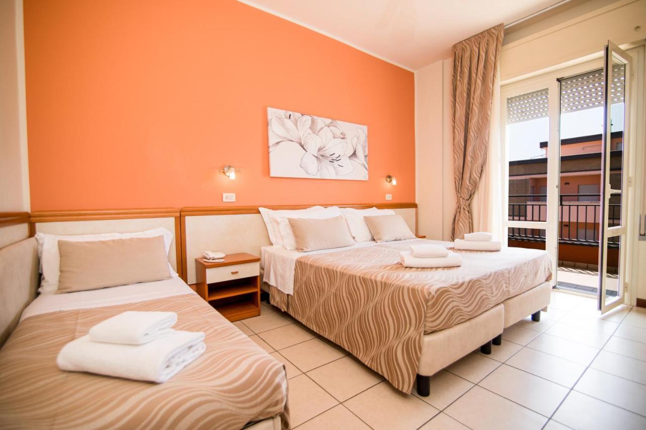 Unique Hotel Cesenatico Exterior photo