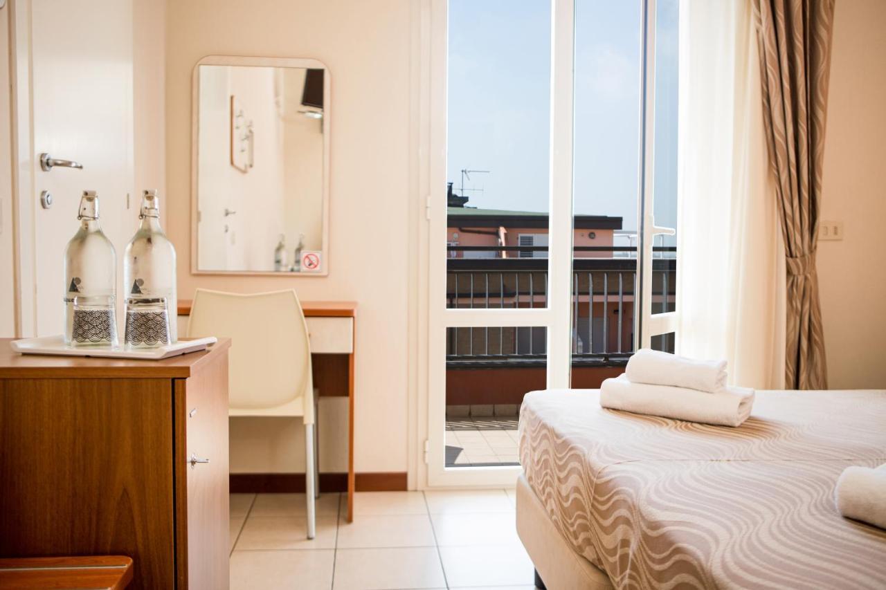 Unique Hotel Cesenatico Exterior photo
